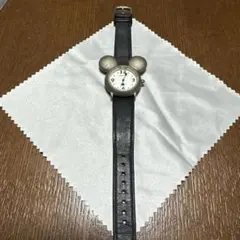 MOUST ミッキーマウス型 クォーツ時計