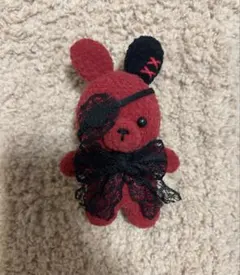 ハンドメイド　眼帯うさぎのサムネイル