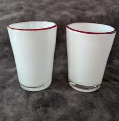 乳白色のガラスコップ２点セット