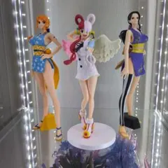 ナミ　ロビン　ウタ　フィギュア　3点セット