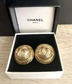 お値下げ　old CHANEL 重厚感溢れる　パール　イヤリング　正規品　レア