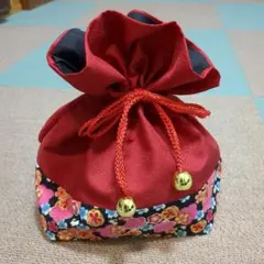 赤と黒の花柄 巾着袋