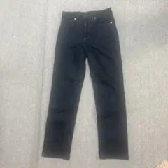 スリムストレートハイライズジーンズ