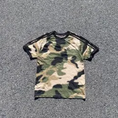 adidas originals 迷彩 Tシャツ カモフラ柄 刺繍