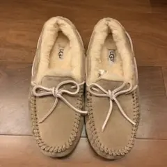 2025年最新】ugg アグ モカシン24の人気アイテム - メルカリ