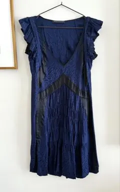 BALENCIAGA シルク ネイビー ワンピースのサムネイル