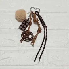 じゃらじゃらキーホルダー チョコ　プレッツェル型