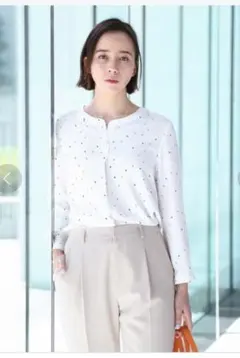 インディヴィ INDIVI イージーケアUV ランダムキカ柄ブラウス 36 S