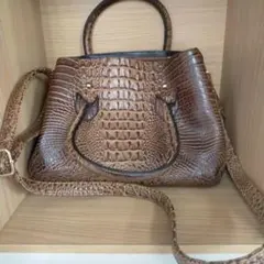 クロコダイル風ショルダーバッグ ブラウン