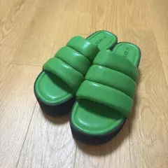 厚底サンダルのサムネイル