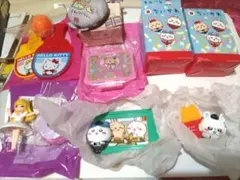 ハッピーセット〜女の子おもちゃセット　マック　キティちゃん、ちいかわ