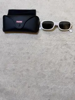 SUPREME　21SS　Vega サングラス　ベガ　付属品完備！のサムネイル