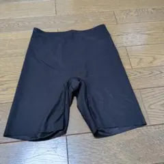 ユニクロ　黒いガードル新品未使用　 Ｌサイズ