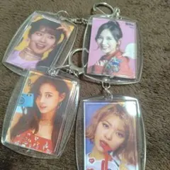 TWICE キーホルダー 4個セット