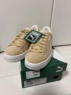 【新品未使用】PUMA ベージュ スニーカー　目黒蓮 23.5cm