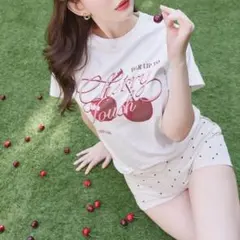 herlipto Cherry Tee '26のサムネイル