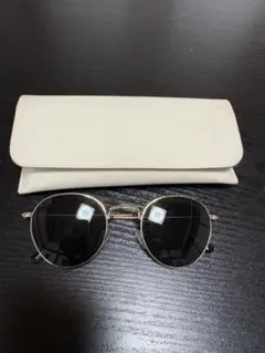ZARA サングラス ゴールドフレームのサムネイル