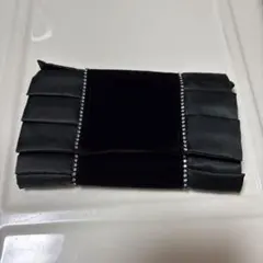 パーティ、結婚式のお供に素敵な 黒のプリーツデザインクラッチバッグ