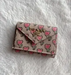 PRADA ハート柄 三つ折り財布