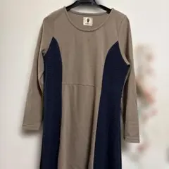 ベージュとネイビーの長袖ワンピースbou jeloud