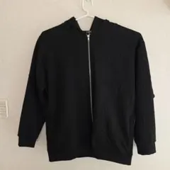 ブラックパーカー。