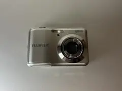 FUJIFILM FinePix AV150 Silver 富士フイルムデジカメ - メルカリ