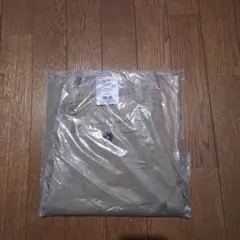 ベージュ チノパン