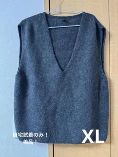 【ユニクロ】　3DスフレヤーンVネックベスト