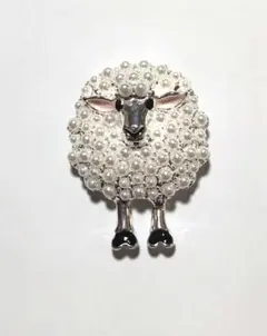 ひつじ モチーフ 大ぶり パール風 ブローチ 新品✨