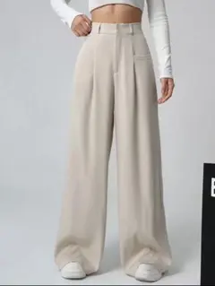 ベージュ ハイウエスト ワイドパンツ