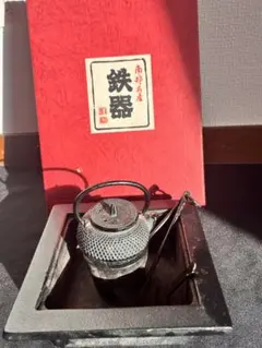 南部鉄器　鍋　盛栄堂　木蓋付き　鳳文堂　志おり　鉄皿プレート　鉄鍋　4個セット 南部鉄器 鍋 盛栄堂 木蓋付き 鳳文堂 志おり 鉄皿プレート