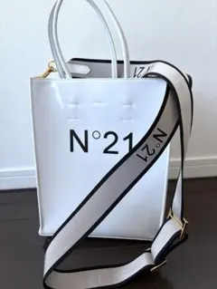 新品未使用　N°21（ヌメロヴェントゥーノ）　ショルダーバッグ