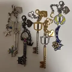 キングダムハーツ キーホルダー13個セット - メルカリ