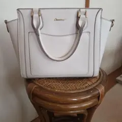 新品未使用 上品なショルダーバッグ
