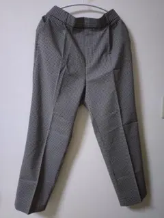 チェックパンツ