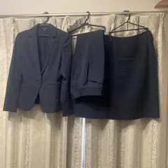 グレーストライプジャケットとスカートパンツスーツセット