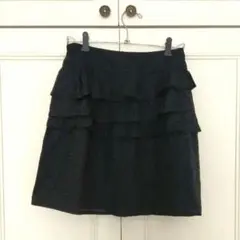 ナネットレポー　フリル重ねふんわり黒スカートのサムネイル