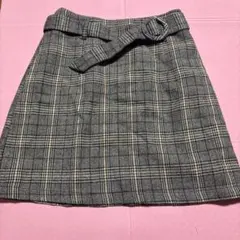 グレー系チェック ベルト付きミニスカート