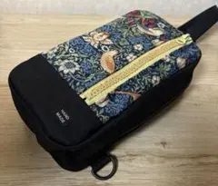 撥水　ウイリアムモリス　ストロベリーシーフ　ボディバッグ【HK-549】
