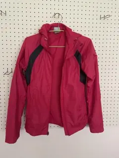 NIKE ナイキ　レッド　フード付き(収納可能)ウィンドブレーカー