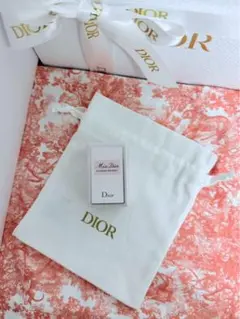 【新品未使用】ミスディオール ブルーミングブーケ 5ml 巾着付き ミニ香水