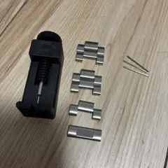 アップルウォッチ用スチールバンドの調整金具の部品