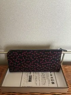 □新品 送料込み□鹿革 漆付け トンボ柄 印伝 日本製 ラウンド 