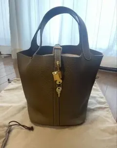 キューブバッグ ハンドバッグ