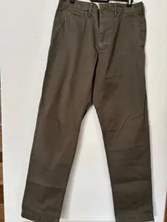 UNIQLO オリーブ チノパン