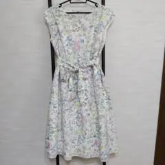 最終値下げ　Anatelier　リバティ　ワンピース　Mのサムネイル