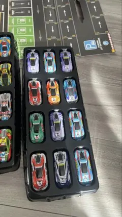 Yoko様専用ミニカー 48台セット トミカサイズ 道路マップ付き ケース入り