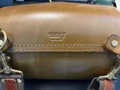 ご*ん様 【美品】HERZ ベルトポーチ ブラック 中古・古着通販】Herz (ヘルツ) スクエアレザーベルトポーチ ブラック