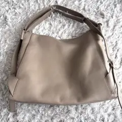 【保証書付き】ベージュレザーショルダーバッグ