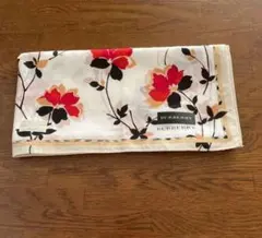 BURBERRYバーバリーレディスハンカチ 新品未使用